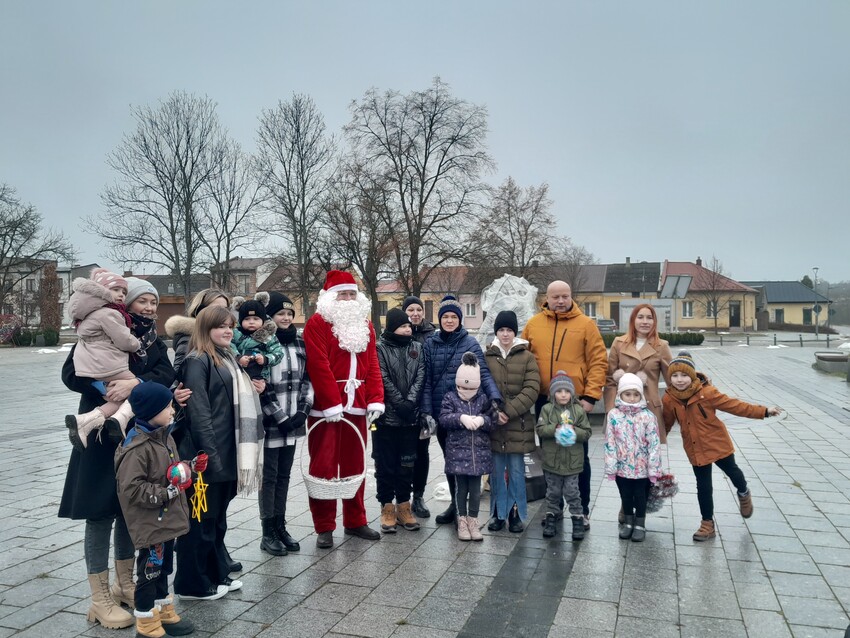 Zdjęcie grupowe na Rynku w Rakowie